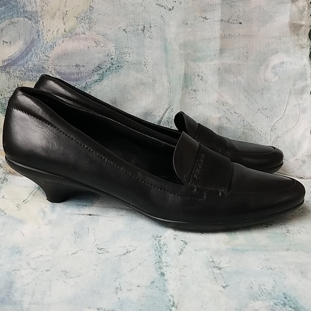EUC Prada Leather Black Loafers Flats - Picture 3 of 7